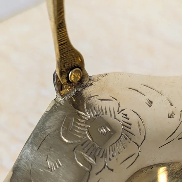 Vintage Brass Etched Scalloped Edge Shiny Basket Movable Handle Cottagecore - Picture 9 of 13